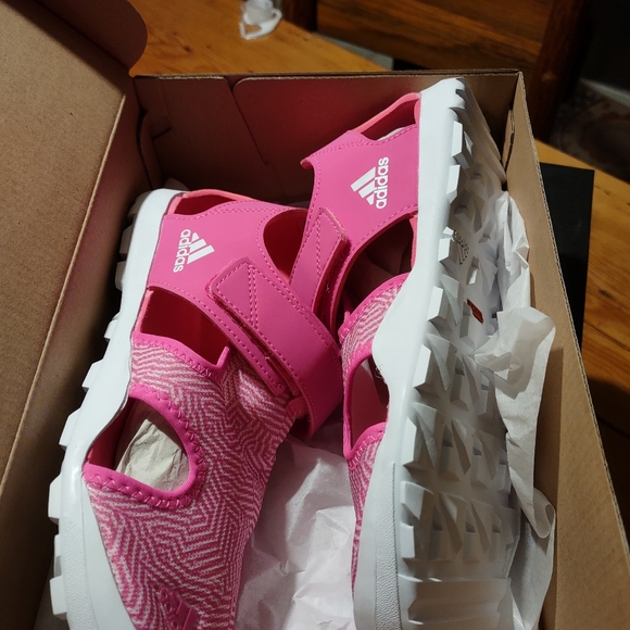 New in box Adidas water shoe sandal sz 5 pink - Picture 5 of 7